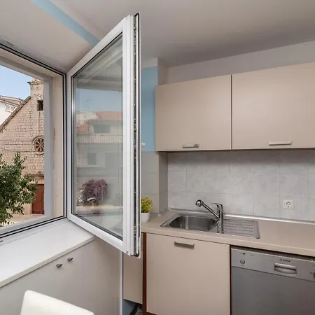 Apartment Leonarda *