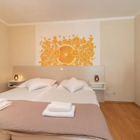 Apartment Leonarda *