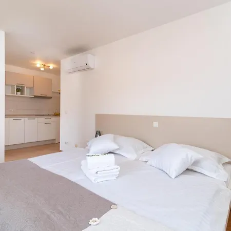 Apartment Leonarda Trogir