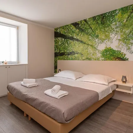 Apartment Leonarda *