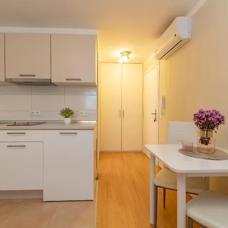 Leonarda Apartment *