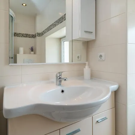 Apartament Leonarda *