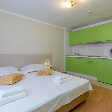 Leonarda Apartment *