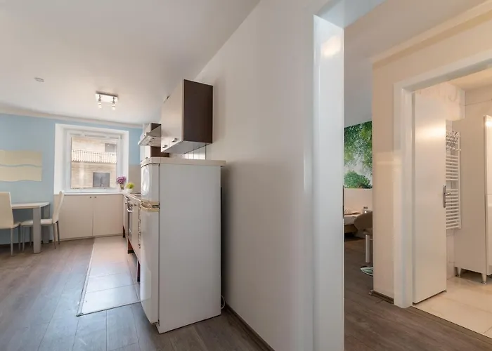 Leonarda Apartment Trogir