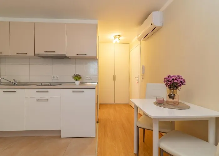 Leonarda Apartment *